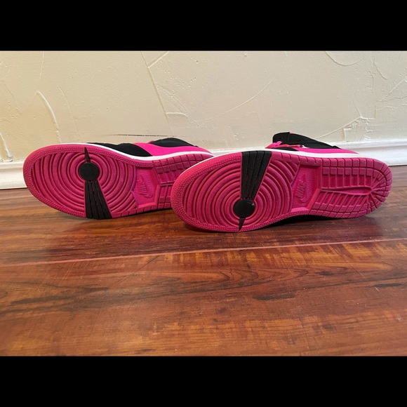 Nike-Jordan’s Black & Pink! - Picture 3 of 3